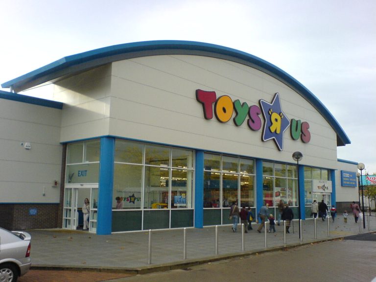 Toys R Us, Milton Keynes